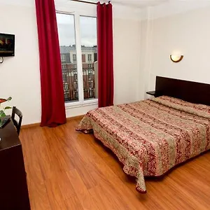** Отель Hipotel Printania Maraichers Франция